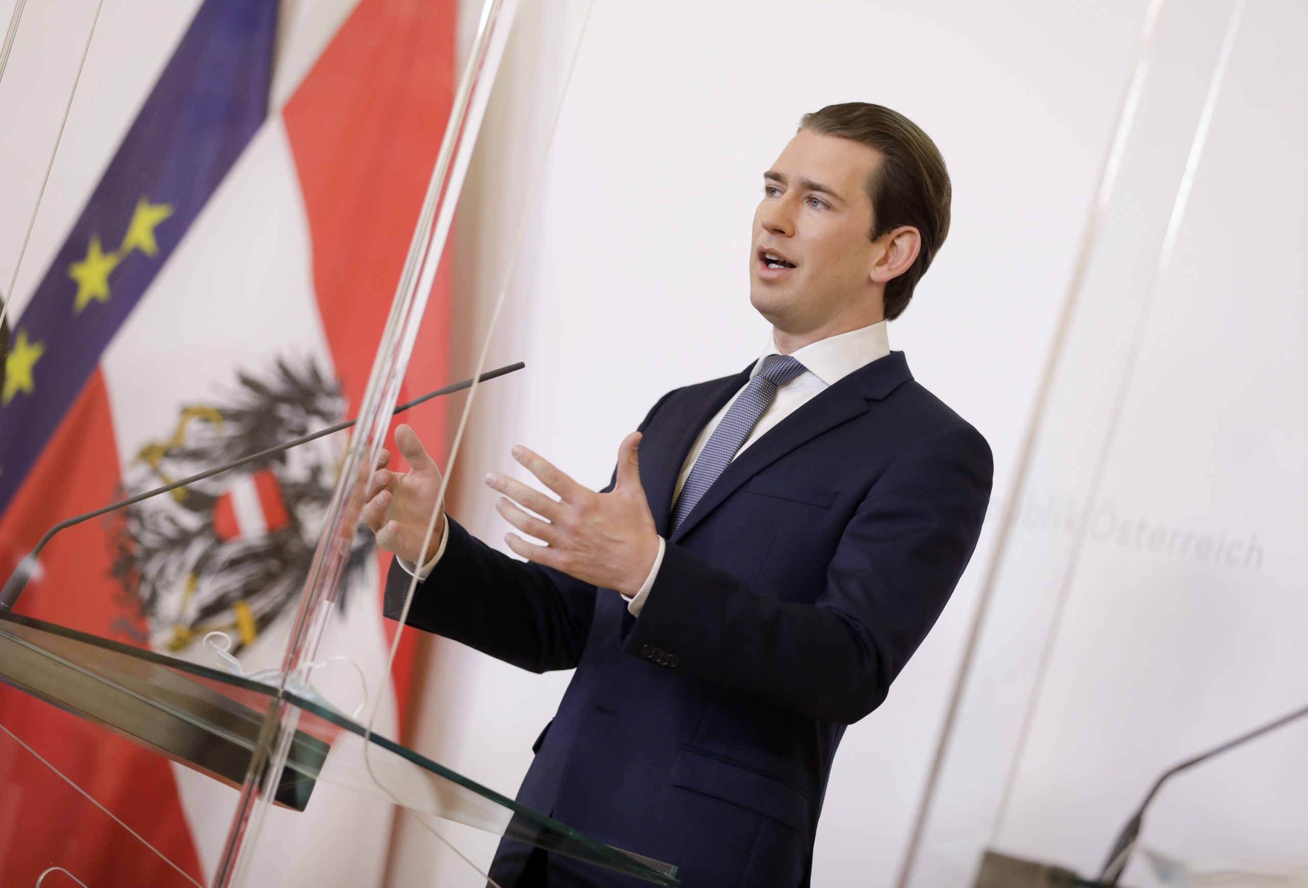 Kurz pozvao Austrijance da izdrže do Uskrsa, najavio proširenje obveze nošenja maske