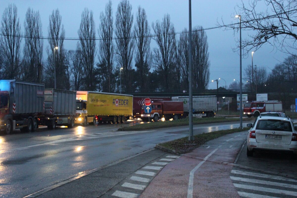 Nijemci dovezli 110 tona opreme u Sisak, a onda pola sata čekali da naši odluče kamo će s njom