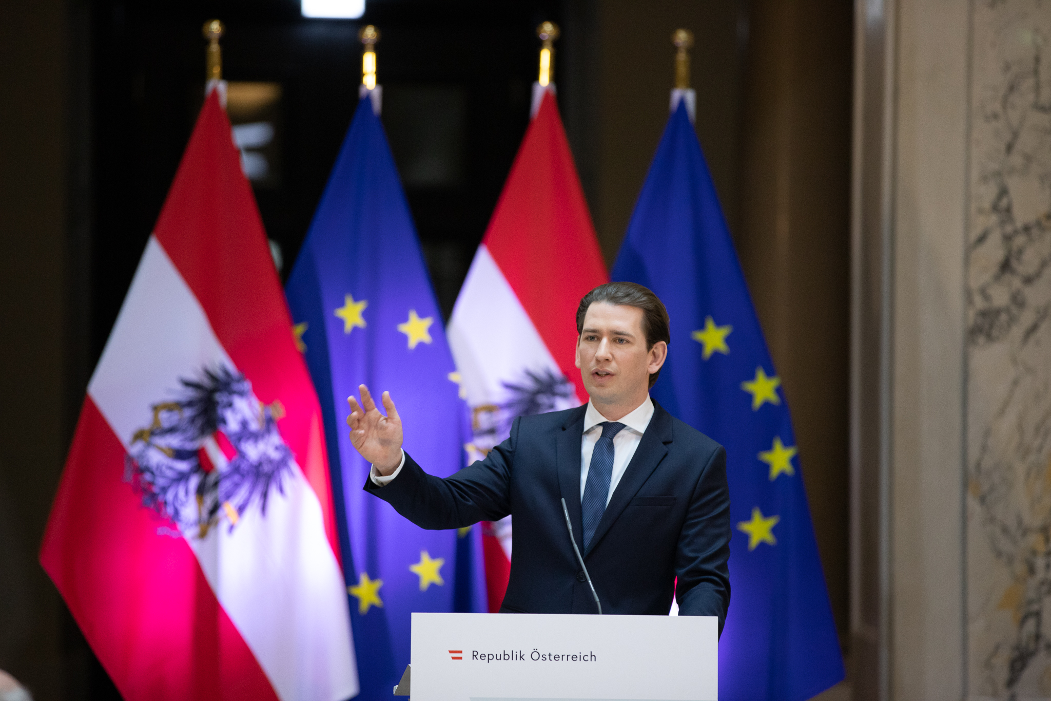 Austrija planira otvoriti restorane, hotele i kazališta 19. svibnja; Kurz: Svjetlo na kraju tunela postaje jasnije