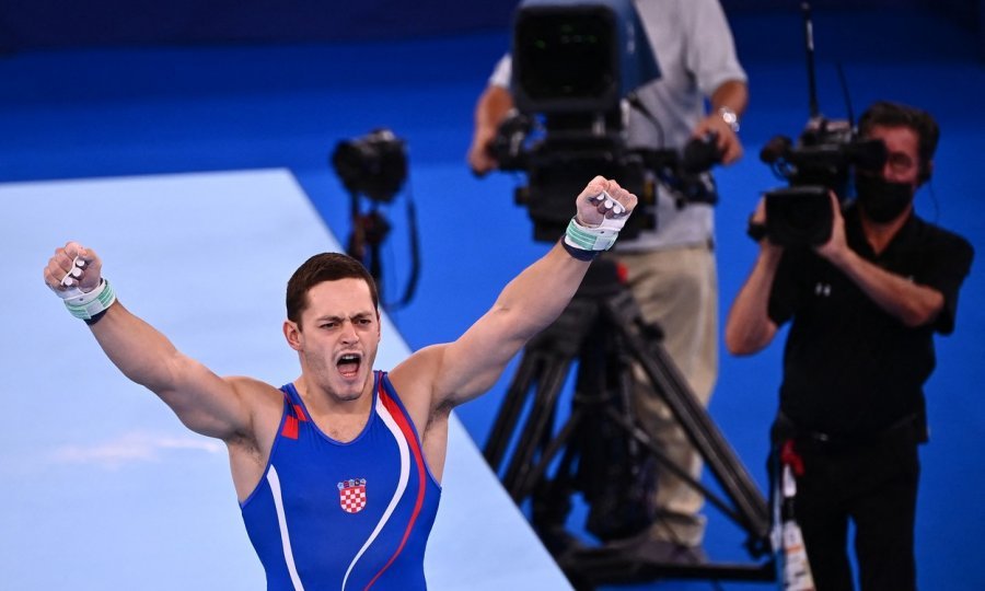 Osma hrvatska medalja: Tin Srbić fantastičnom vježbom osvojio srebro u Tokiju! Japanac Hashimoto bio je za nijansu bolji