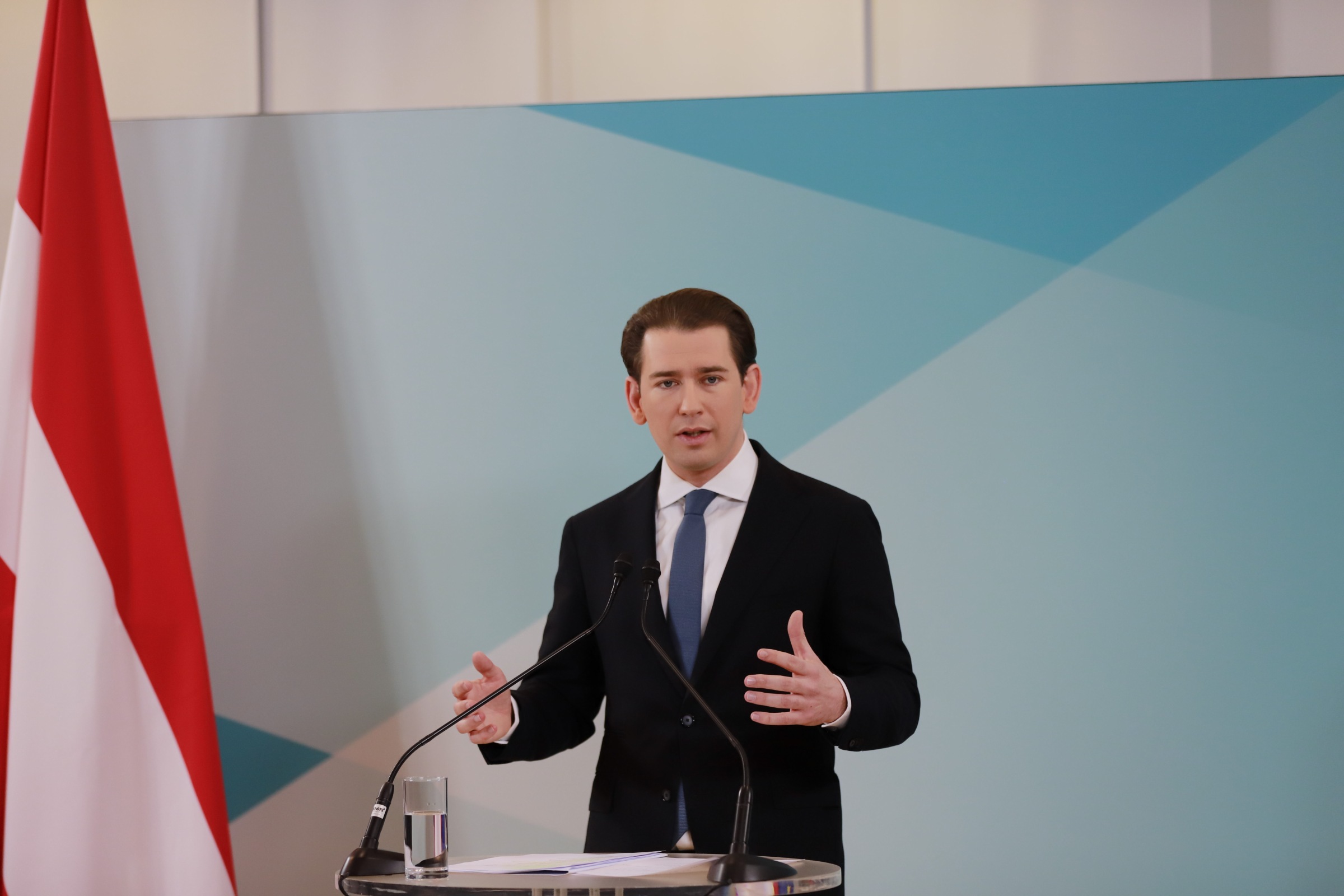 Sebastian Kurz potvrdio odlazak iz politike: ‘Nisam ni svetac ni zločinac, ja sam samo čovjek. Sad idem po bebu u bolnicu’