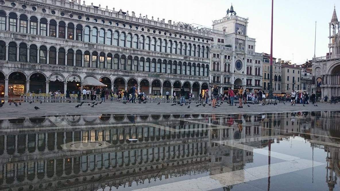 Veneciju od iznimno visoke plime zaštitio sustav brana Mose