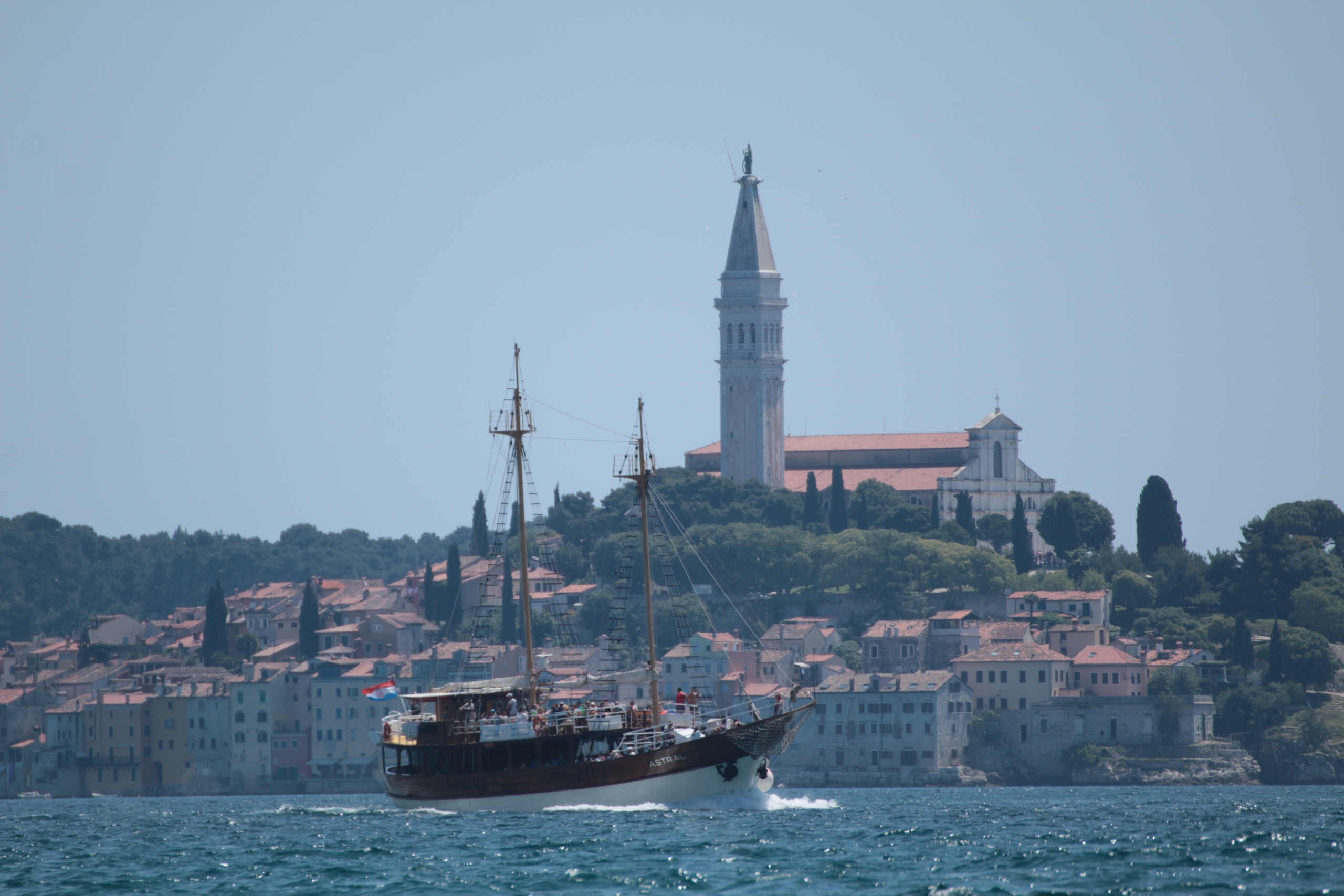 U Hrvatskoj 30 posto više turista nego lani, broj noćenja za petinu viši