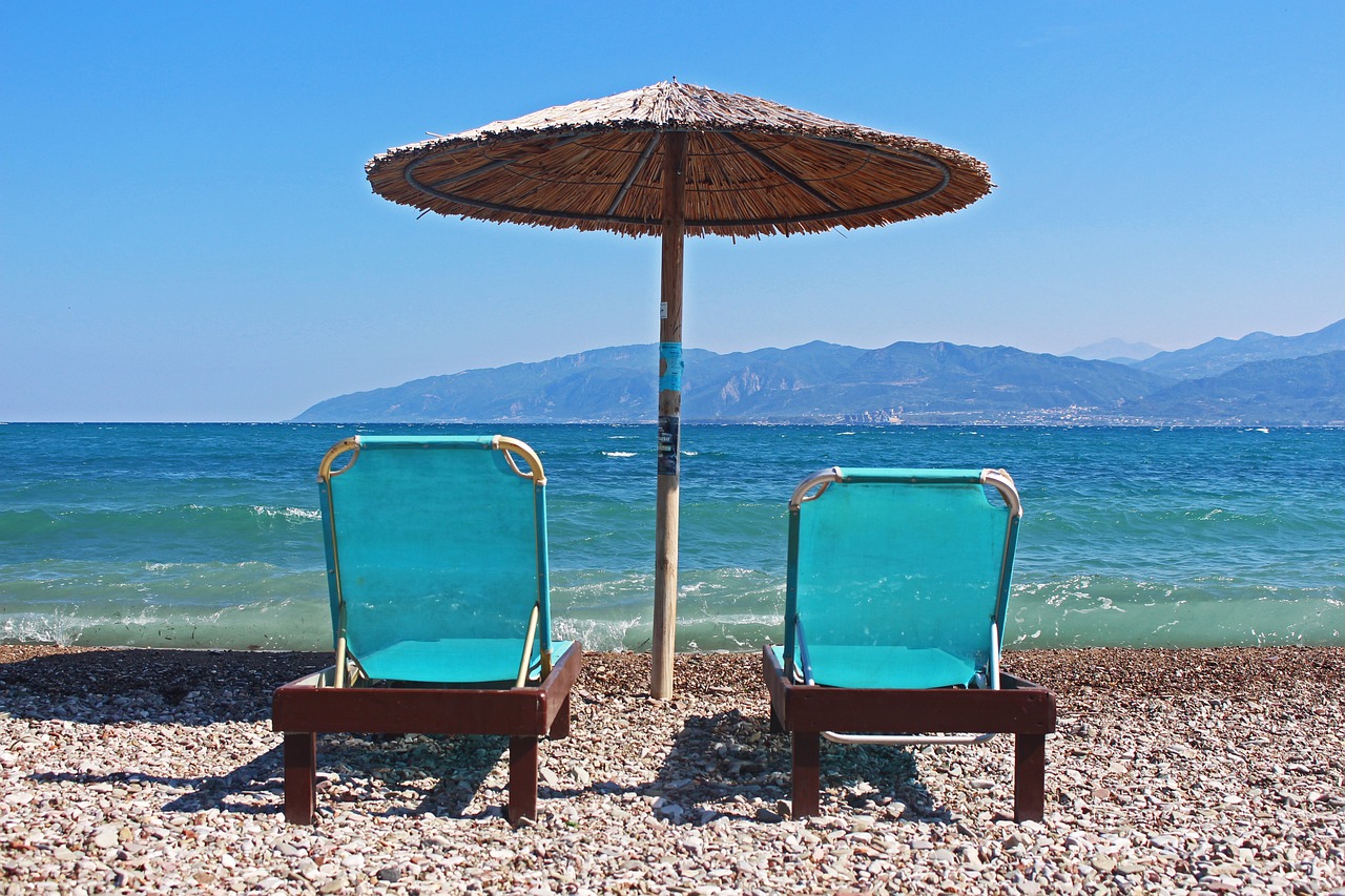 Drama na plaži: Bacili ležaljku na djevojčicu, otac pobjesnio. ‘I njega ću zafitiljiti u more’