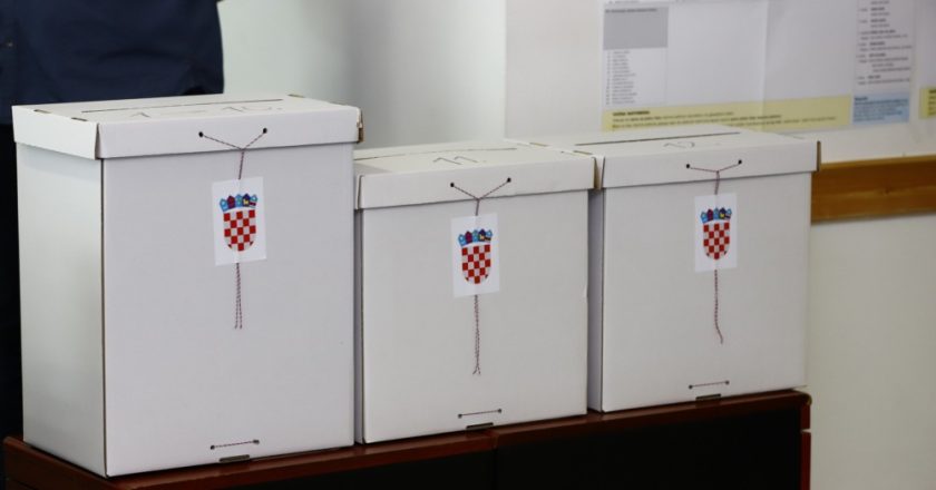 Hrvatska danas odlučuje: U 7 sati otvorena birališta, ovo su ključne informacije