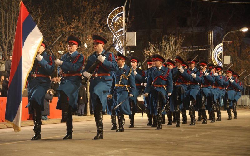 Vulin održao zapaljiv govor na paradi u Banja Luci: ‘Traže da nam na ulici ruše vlast u Srbiji’